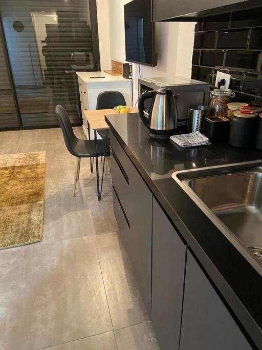 Lovely Flat In The Center 36 Appartement Tel Aviv Buitenkant foto